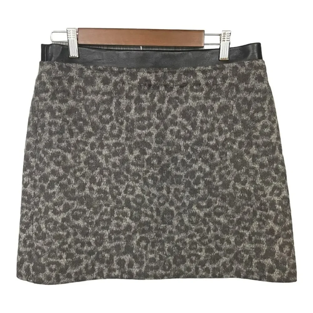 Club Monaco features heavyweight